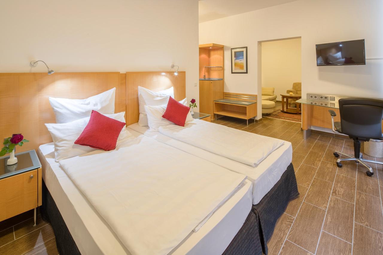 Taba Hotel Kellinghusen Bagian luar foto
