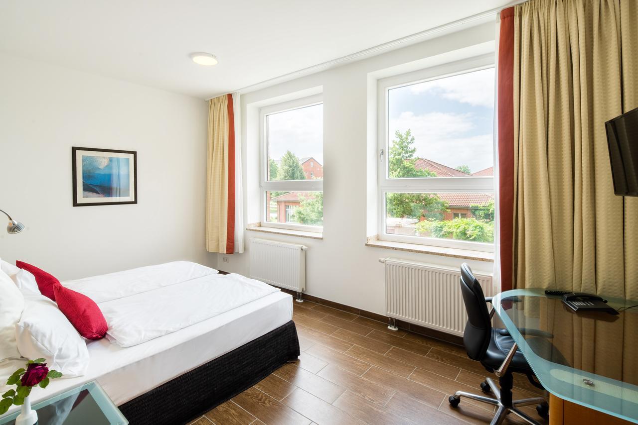 Taba Hotel Kellinghusen Bagian luar foto